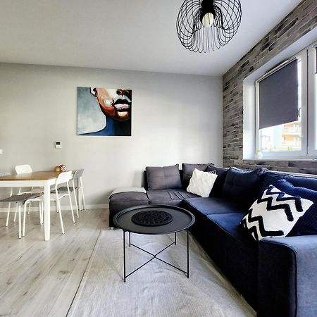 Apartstars - Powstancow #32 With Terrace Rzeszów Eksteriør billede