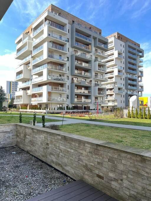 Apartstars - Powstancow #32 With Terrace Rzeszów Eksteriør billede